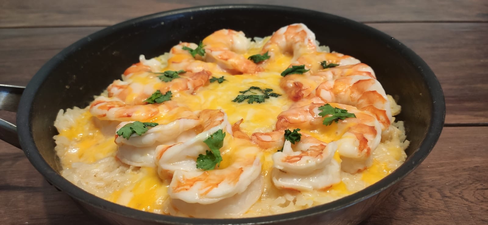 Easy to make One-Pan Baked Rice with Prawns