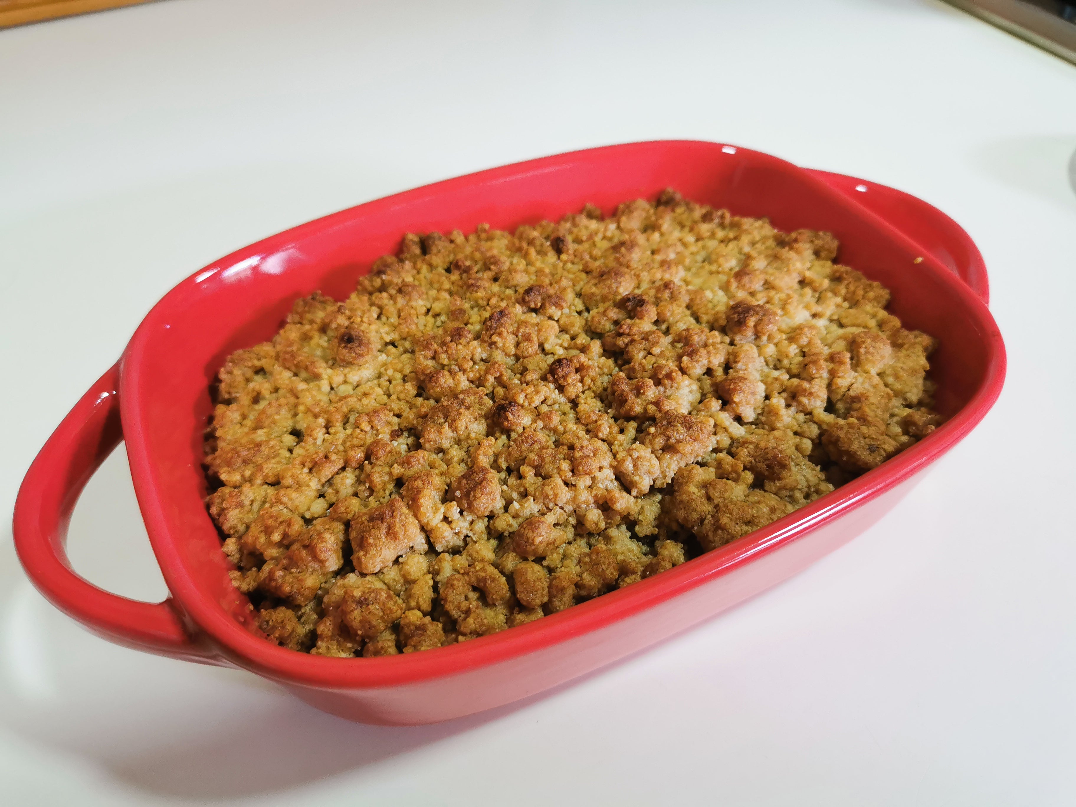 Apple Crumble With Vanilla Bean Ice Cream