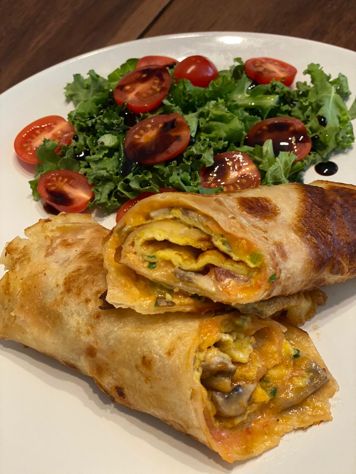 Egg &amp; Mushroom Crispy Tortilla Roll