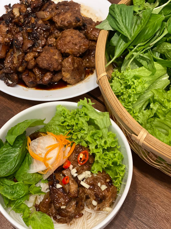 Bun Cha (Vietnamese Grilled Pork With Noodles Salad)
